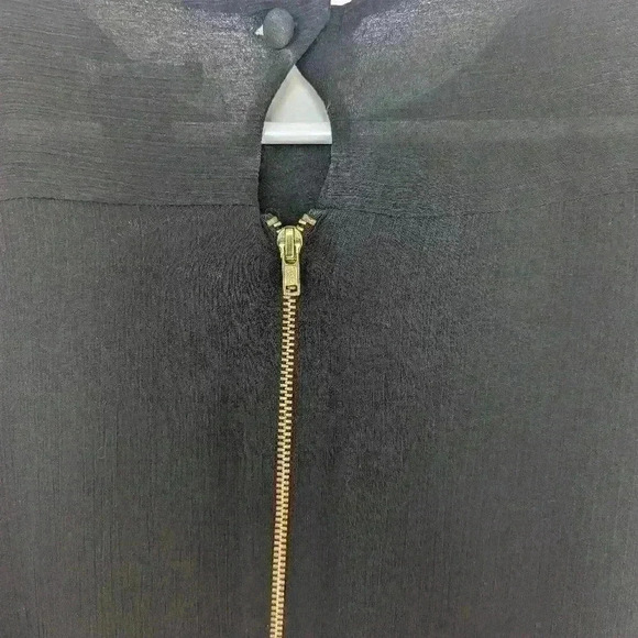 Black Double Layered Flowy H&M Dress with gold Zipper (Maternity) - size 4 - Picture 7 of 10